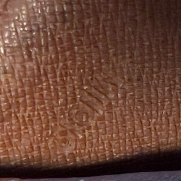 Louis Vuitton monogram wallet - Picture 8 of 9